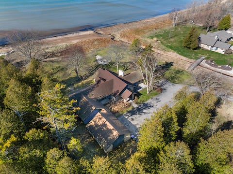 Baileys Harbor Lakefront Mid-Century Modern  Home