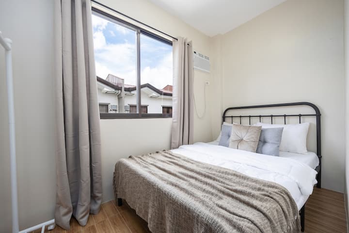 Shtëpia #1: Dhoma e gjumit 2 me krevat dopio