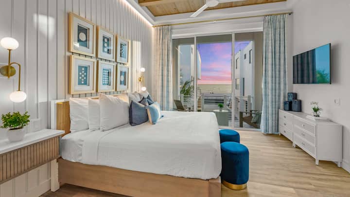 Chạng vạng - Phòng ngủ chính Phòng tắm chính En-Suite Phòng tắm chính - Bồn ngâm lớn - Đi bộ trong buồng tắm vòi sen - Vanity kép