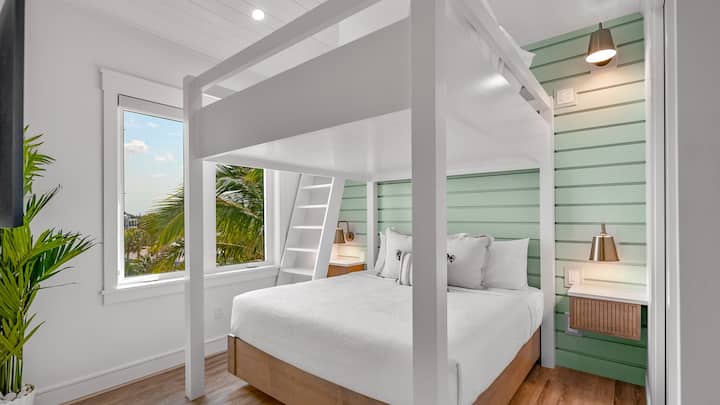 Спальня 7 - ліжка king-size/king-size та суміжна ванна кімната