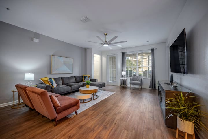 Vc6-105 - New Listing - Central - Orlando, FL