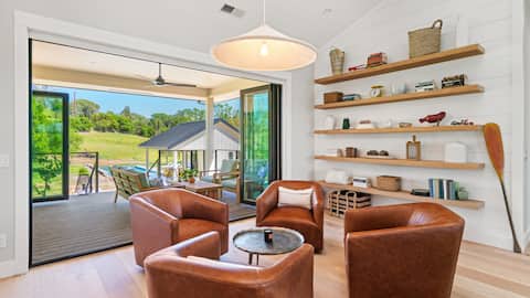 Top performing Airbnb: 3 BR | Saltwater Pool | Spa | Walk to Wineries in Windsor