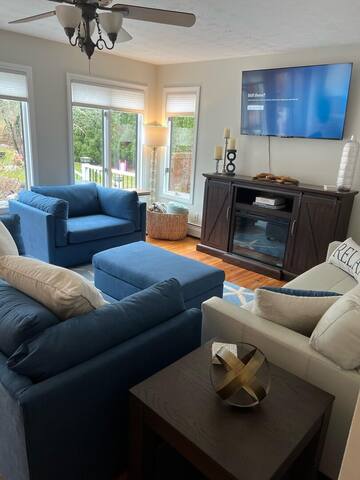 Three bedroom home with pool, dogs considered gallery image 4