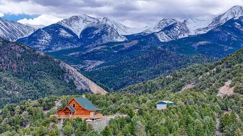 Top of the World - Unwind on Cloud Nine!
