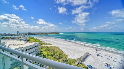 Perfect Beach View Large 2 bedroom