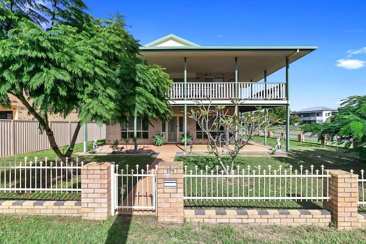 Fraser Coast Holiday Management managed Airbnb listing 3