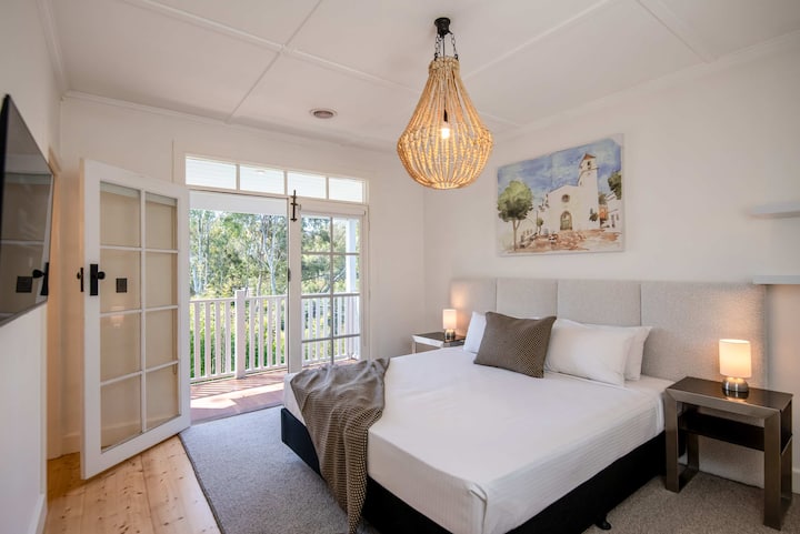 Spálňa jedna

Možnosť jedného alebo dvoch slobodných manželov

42-palcováinteligentná televízia