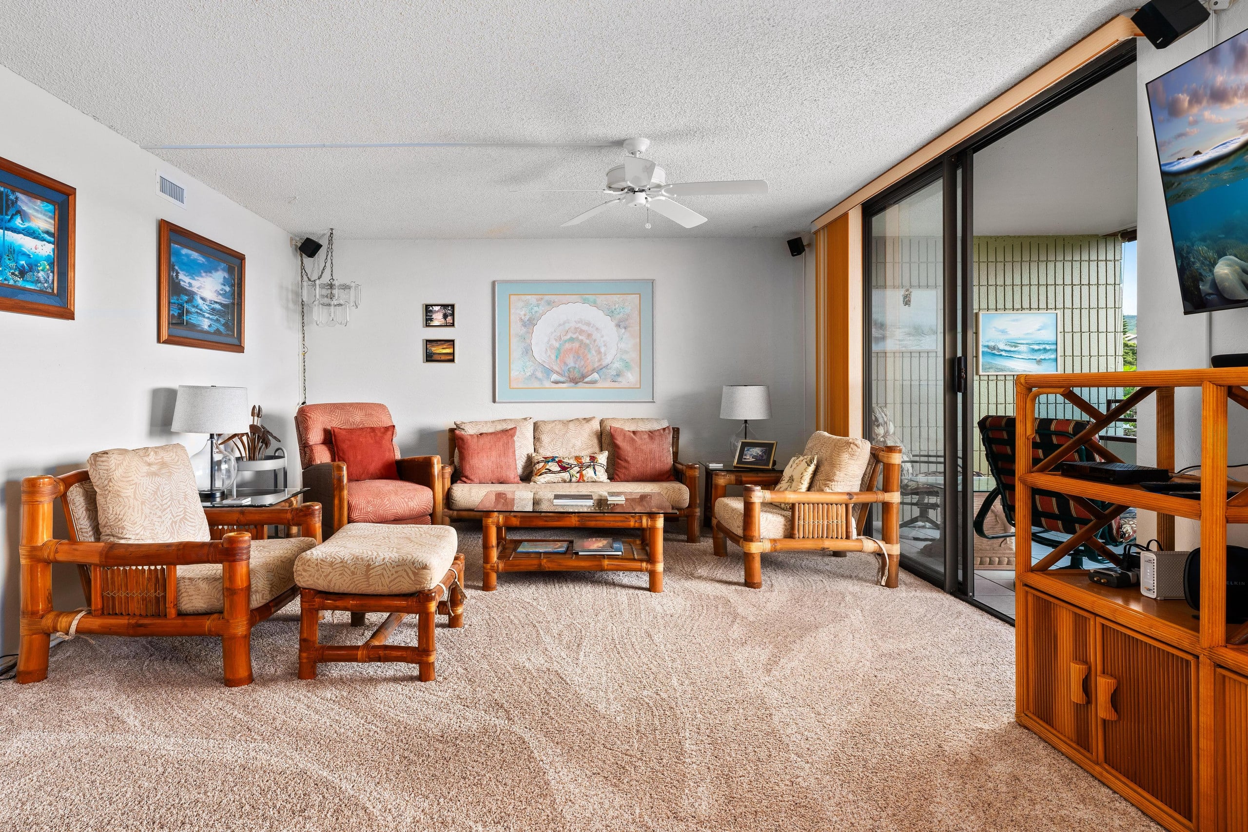 Beachfront 2BR across Magic Sands Beach - Photo 11