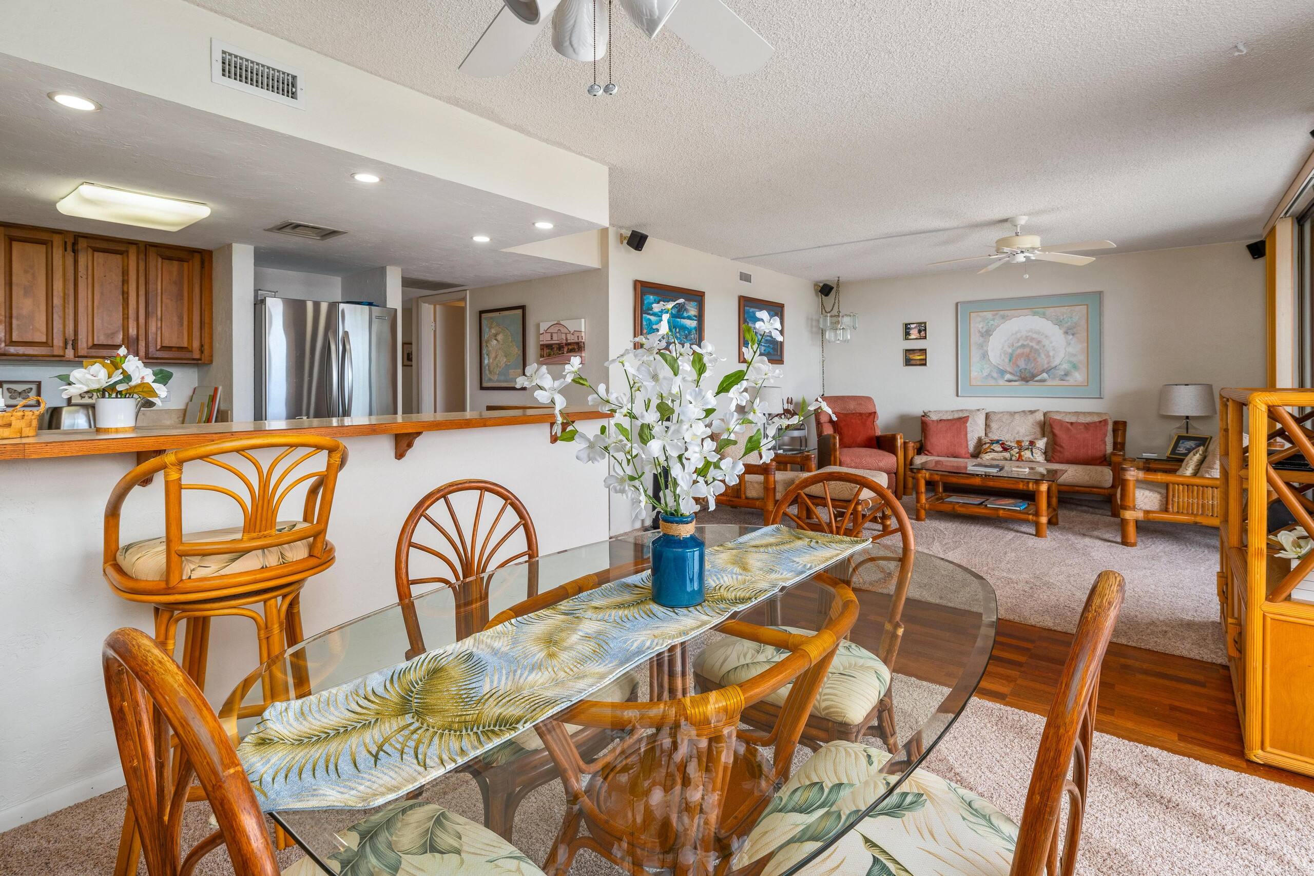 Beachfront 2BR across Magic Sands Beach - Photo 3
