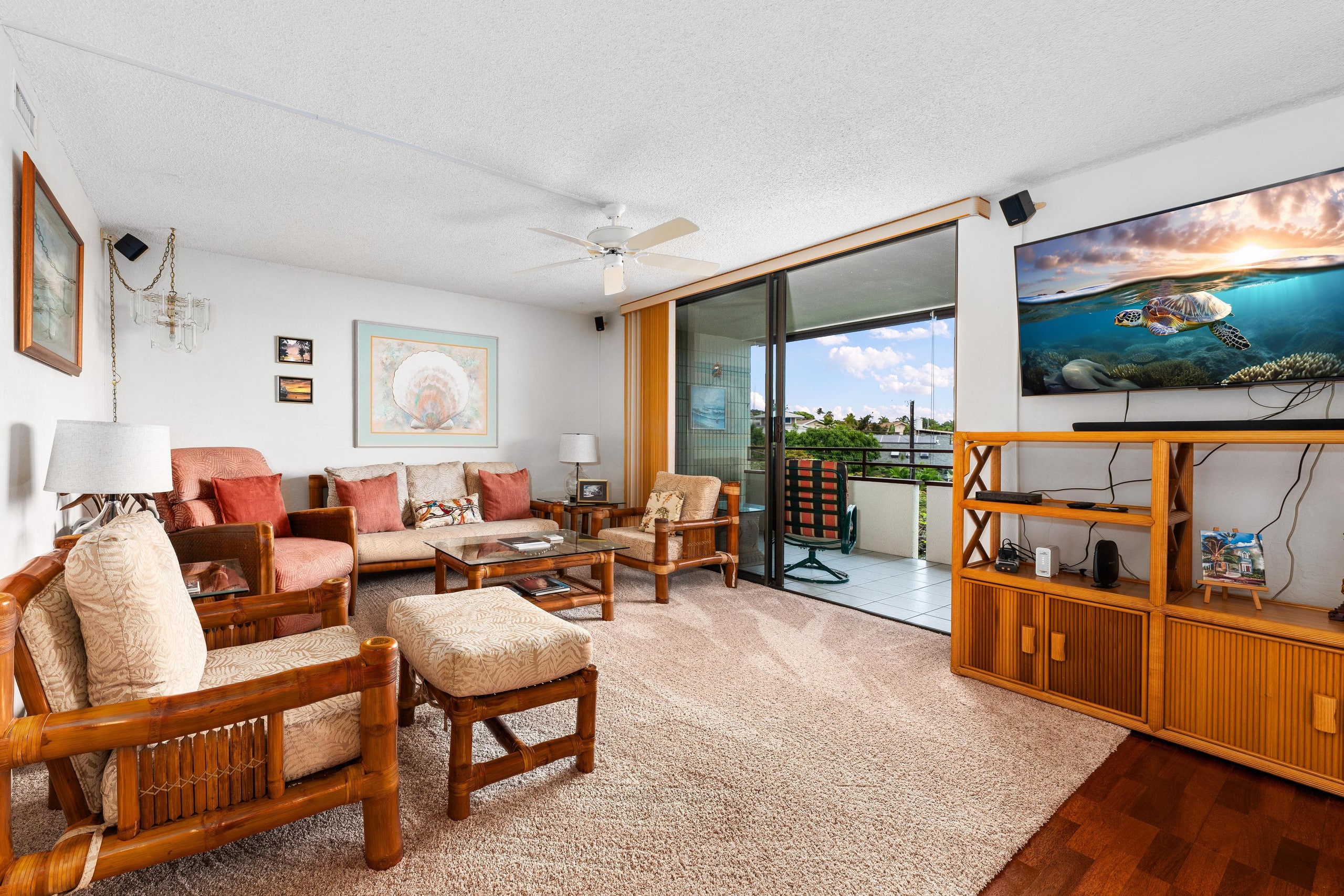 Beachfront 2BR across Magic Sands Beach - Photo 12