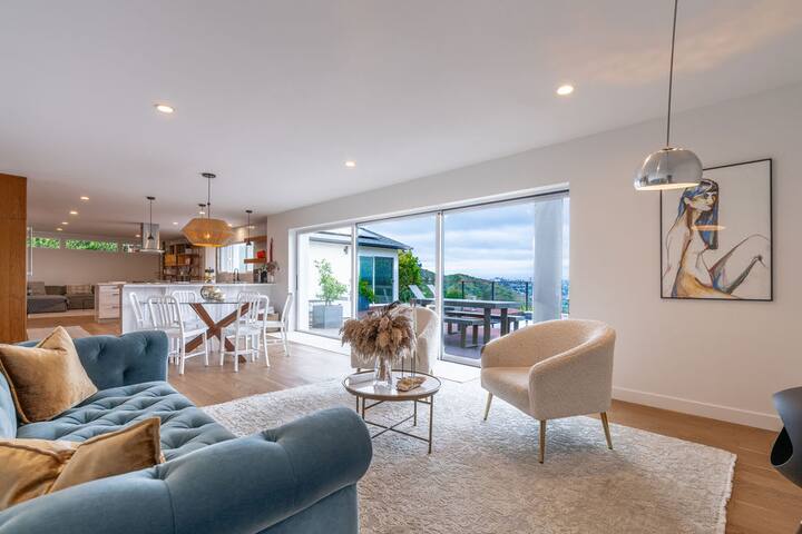 Outdoor Paradise-Mt Soledad-Pool-Hot Sauna-Views! gallery image 4