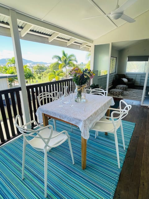 Country Charmer On Albert