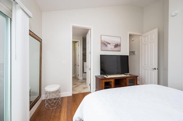 Lovely 3br One Block To Beach - Pismo Beach, CA