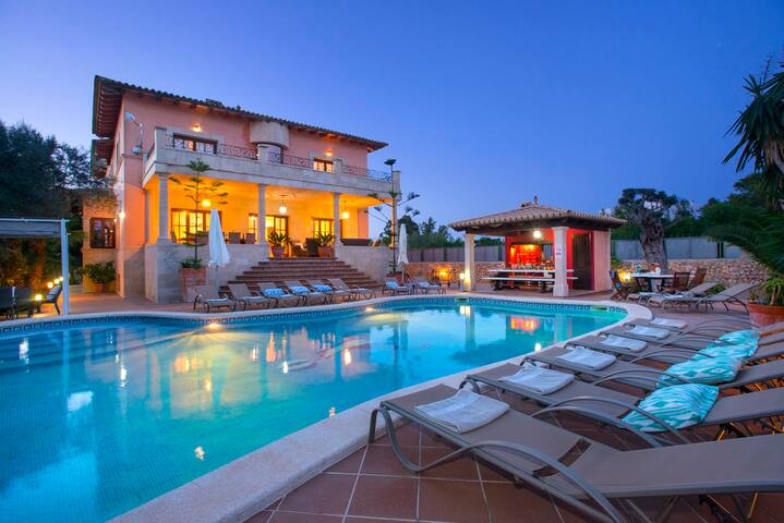 Oliveres gallery image 5