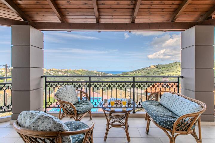 Anna by Vintage Travel gallery image 3