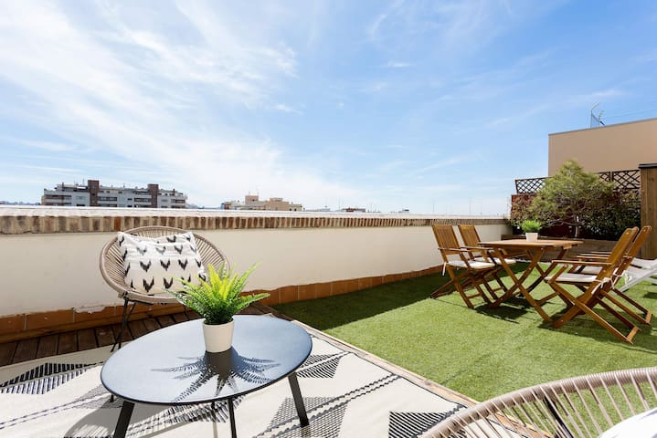 Penthouse private terrace in Madrid. Delicias II