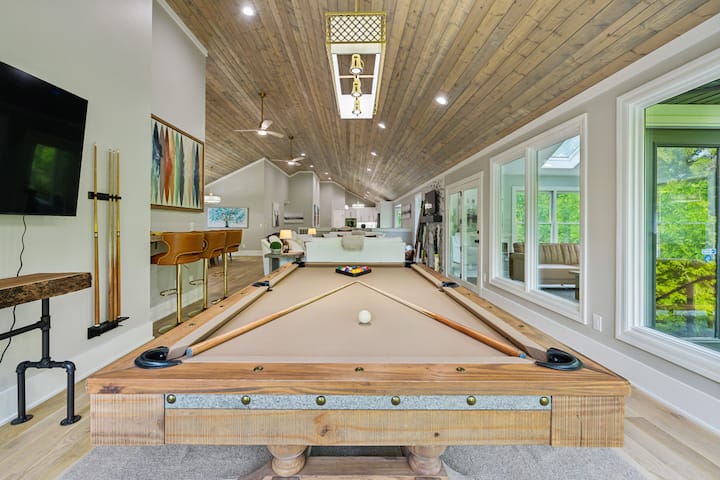 Stunning Private Retreat 25mins North of Nashville