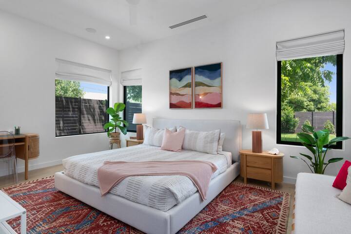 Zilker Home, Heated Pool, Hot Tub, Walkable, EV gallery image 4