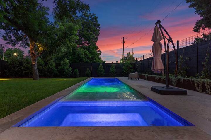 Zilker Home, Heated Pool, Hot Tub, Walkable, EV gallery image 2