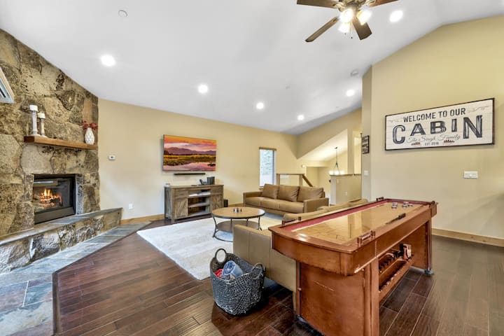 Pine Valley Lodge: Air Conditioning, Games - South Lake Tahoe, CA
