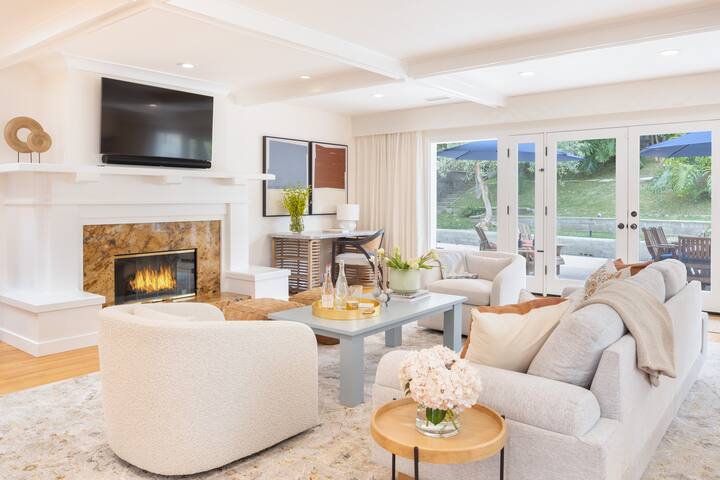 La Jolla Living by AvantStay | A+ Backyard Lounge gallery image 3