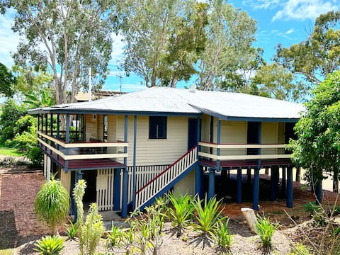 A Yearenda - Water Views -3BR - Steps to the Beach