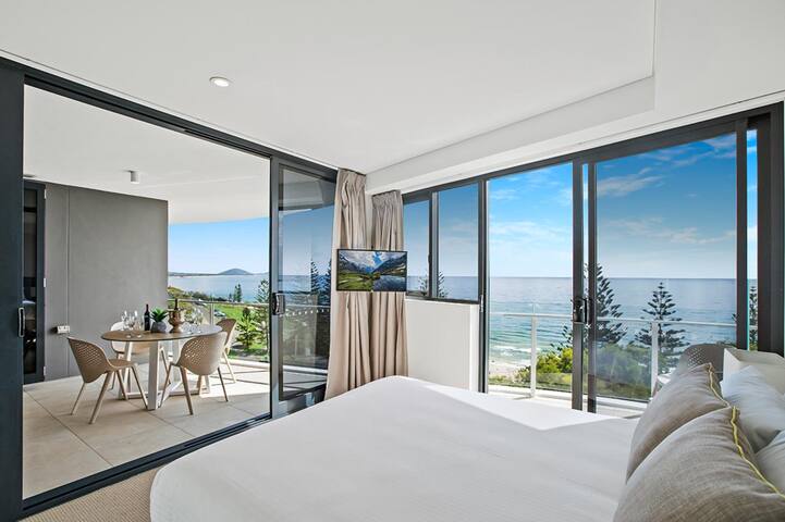 2 Bedroom Premium Ocean View Apartment