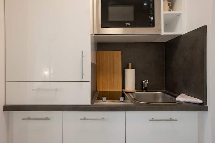 Bright And Cozy Studio With A City View - Bécs