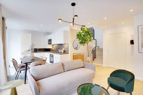 Splendid Duplex with balcony 4BD/7P - Levallois