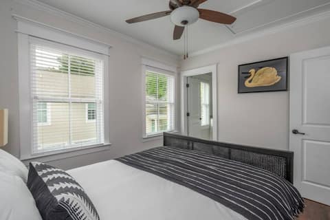 Successful Airbnb property: Rose Carriage - Downtown, Parking in Savannah