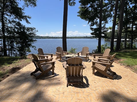 Eagles Cove Waterfront Amazing View King Bed, Deck