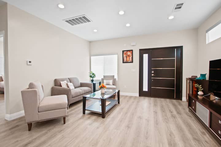 Elegant Midtown Getaway - San Marino, CA