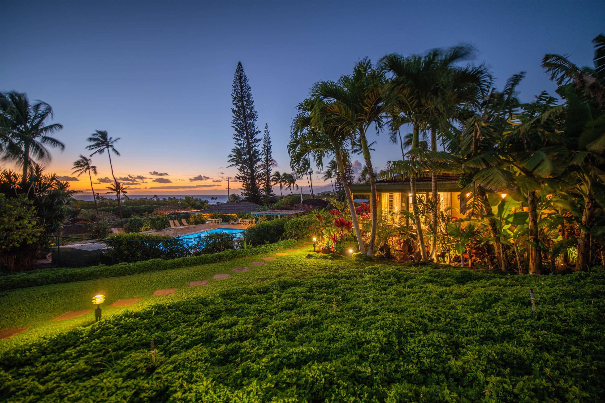 Condo in Lahaina · ★4.75 · 3 bedrooms · 2 beds · 2 baths - Image 2