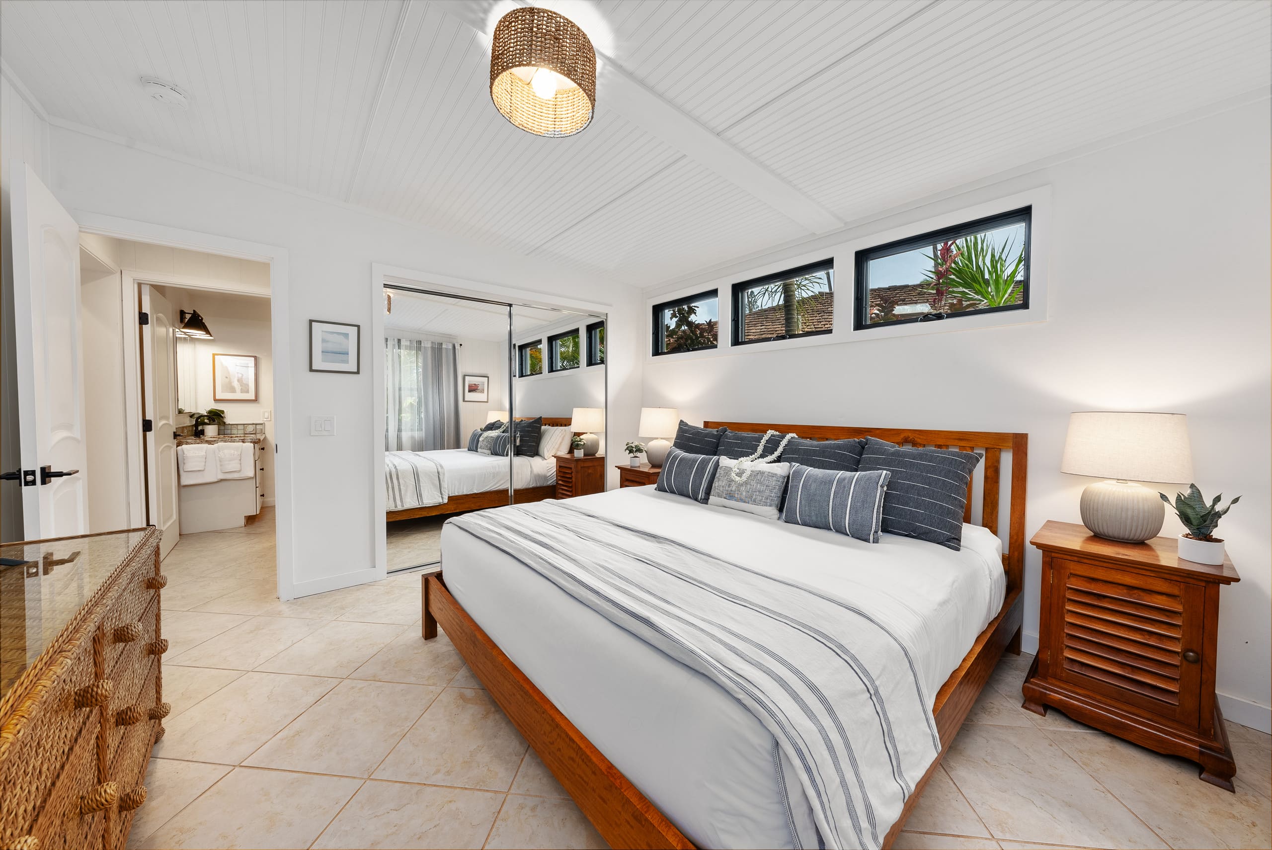 Condo in Lahaina · ★4.75 · 3 bedrooms · 2 beds · 2 baths - Image 34