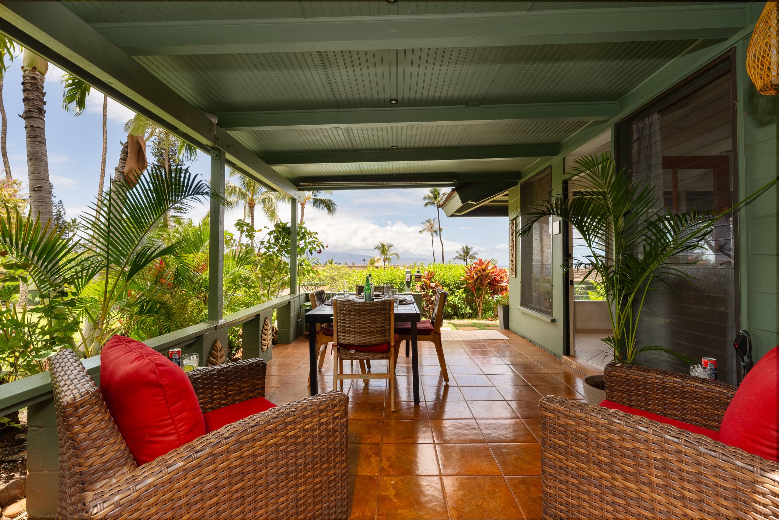 Condo in Lahaina · ★4.75 · 3 bedrooms · 2 beds · 2 baths - Image 1