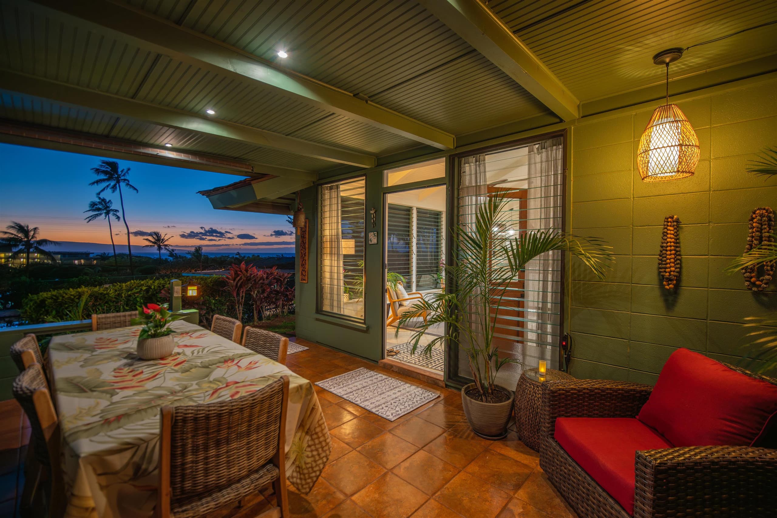 Condo in Lahaina · ★4.75 · 3 bedrooms · 2 beds · 2 baths - Image 42