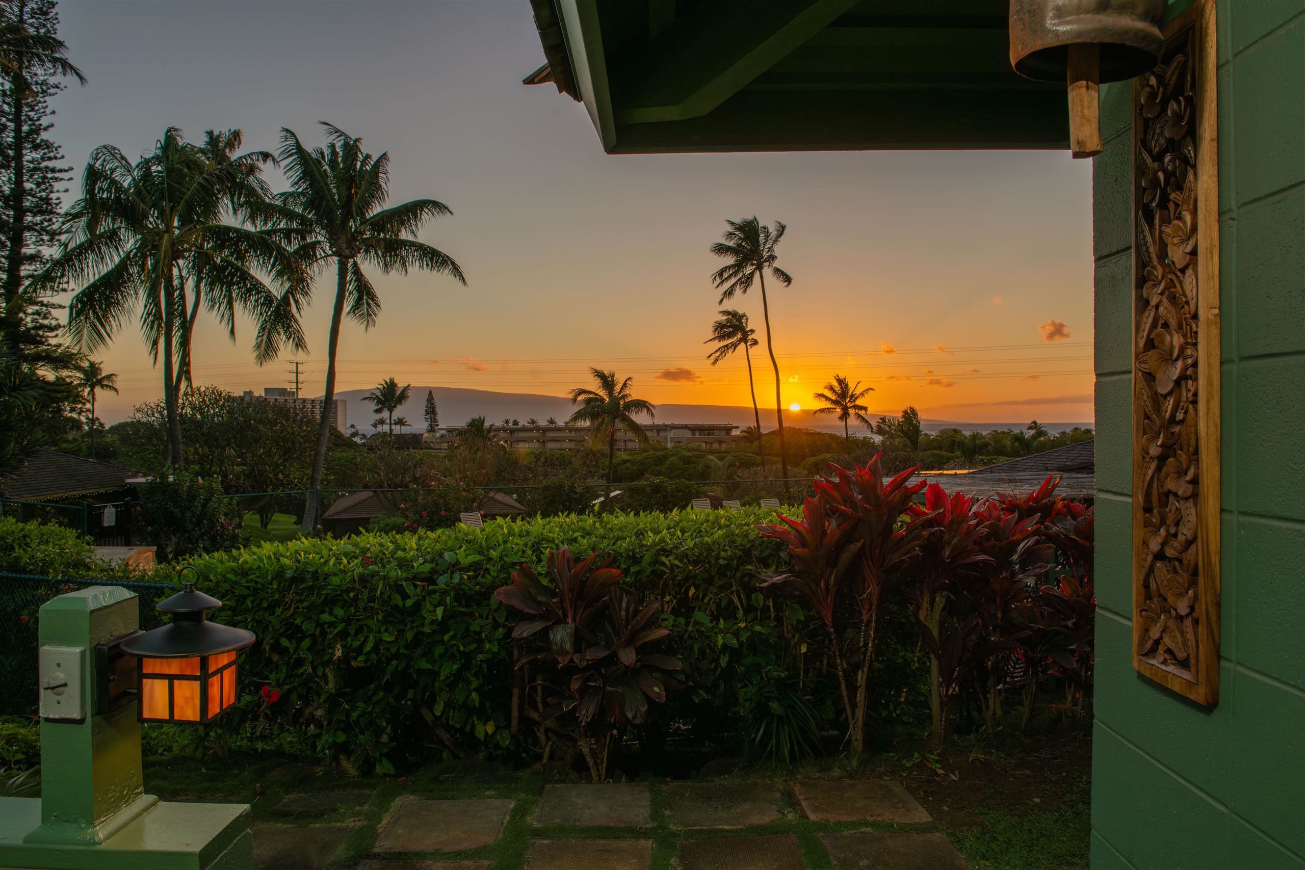 Condo in Lahaina · ★4.75 · 3 bedrooms · 2 beds · 2 baths - Image 41