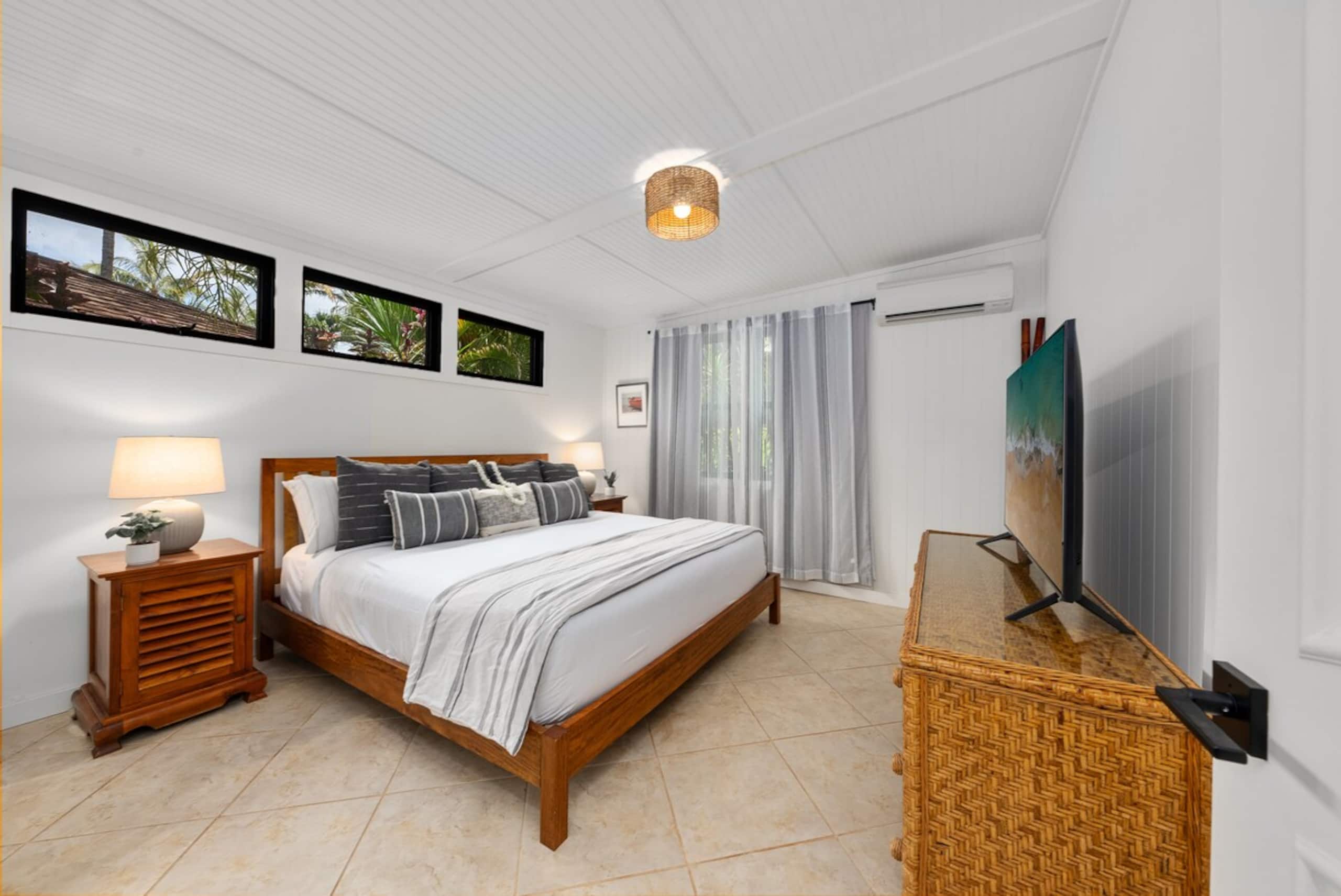 Condo in Lahaina · ★4.75 · 3 bedrooms · 2 beds · 2 baths - Image 32