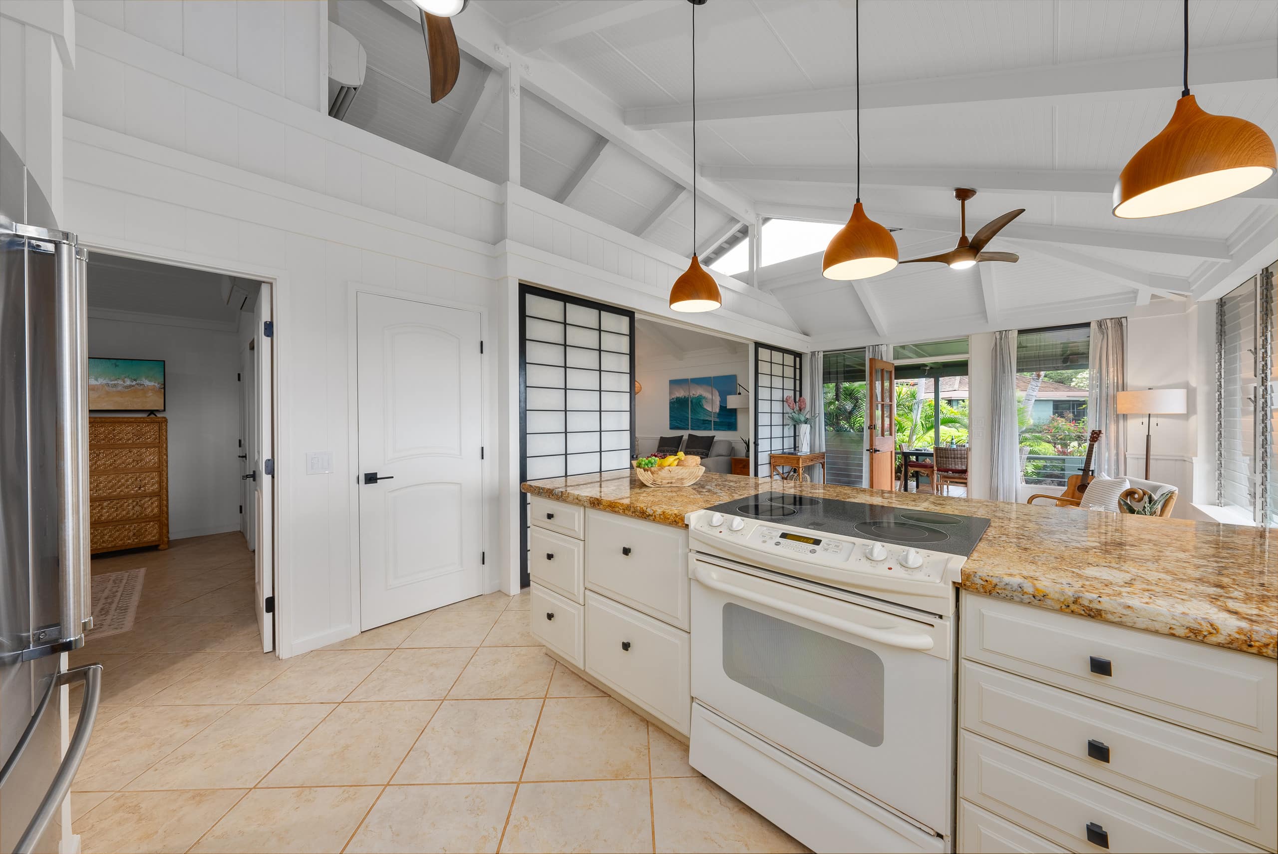 Condo in Lahaina · ★4.75 · 3 bedrooms · 2 beds · 2 baths - Image 24