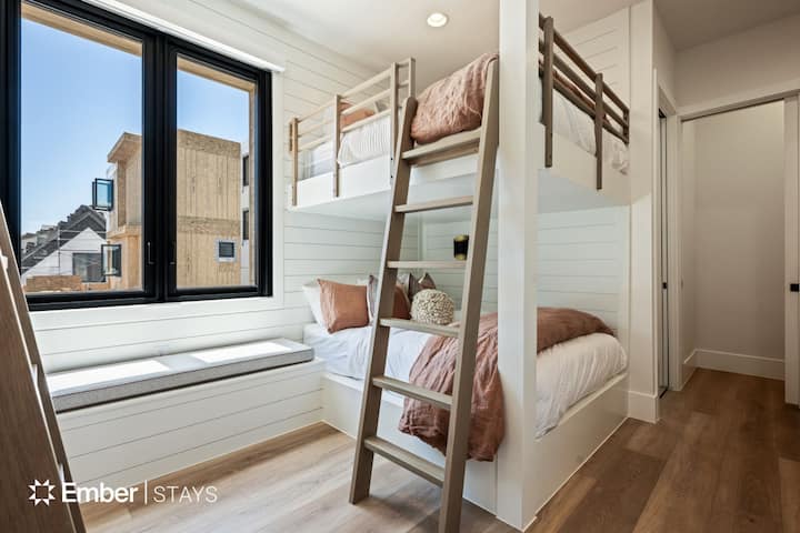 906 W Sapphire Sky - www.trussmedia.co - 014