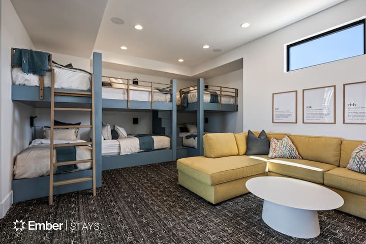 906 W Sapphire Sky - www.trussmedia.co - 020