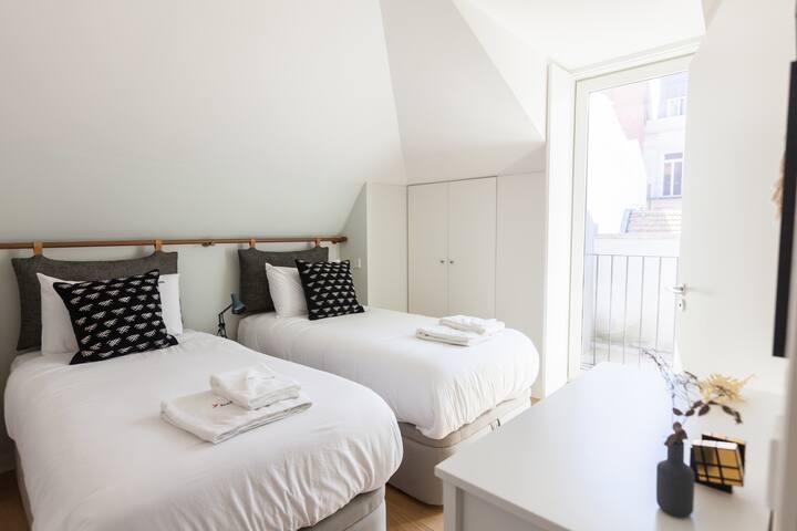 FLH Restauradores Deluxe Apartment with Terrace gallery image 5