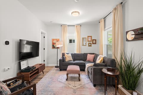 Renovated and Professionally Designed 3Bed Home!