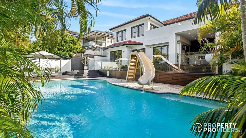 Incredible 5 Bedroom Family Home with Pool!