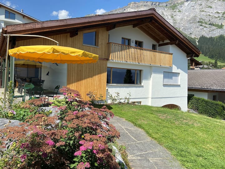 El Cantun 6-room Vacation Home - Flims