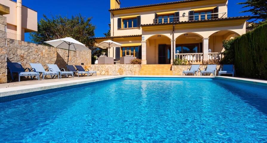 Ca Nostra gallery image 3