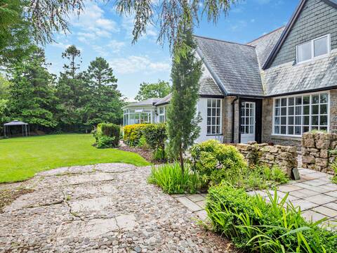 4 Bed in Llanddona (94501)