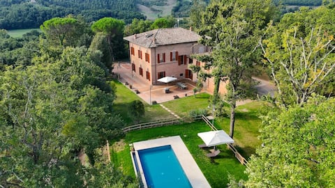 The Villa at Poggiovalle