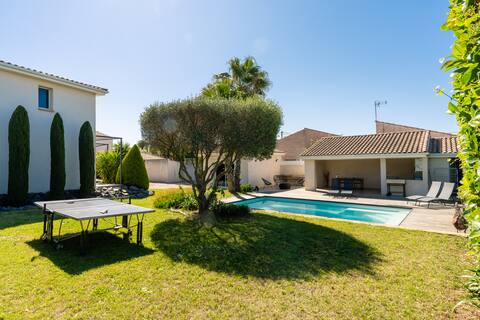 Villa Araspau, Family Getaway 10 min from Beach