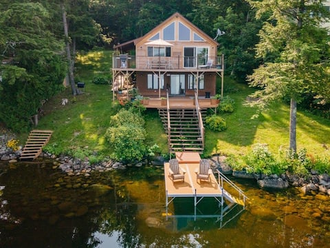 Red Cedar Haven | Lakefront • Dock • Kayaks
